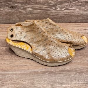 Fly London Ypul Wedge Perforated Cool Pearl Lace Up Peep Toe Sandal 39 / 8 FLAW